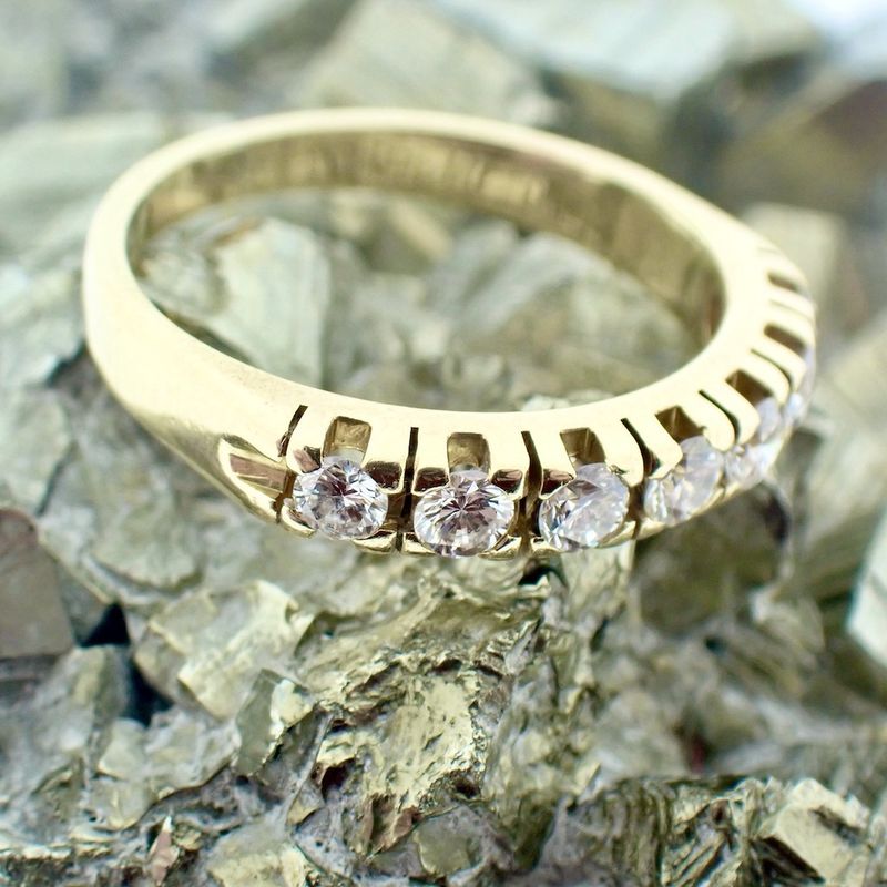 Image 2 of 18 carat yellow gold ring | 0.49 ct diamond