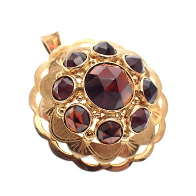 Image 2 of Vintage gold pendant/brooch with garnet stones