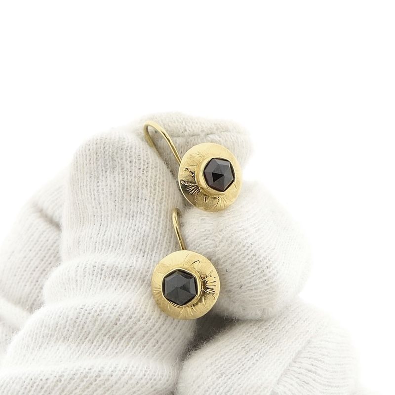 Image 7 of Gold earrings with garnet | Antique/vintage