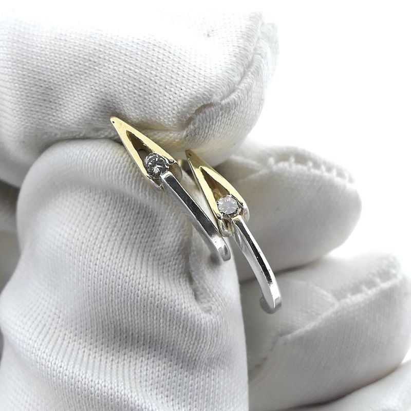 Image 4 of Bicolor gold stud earrings with diamonds