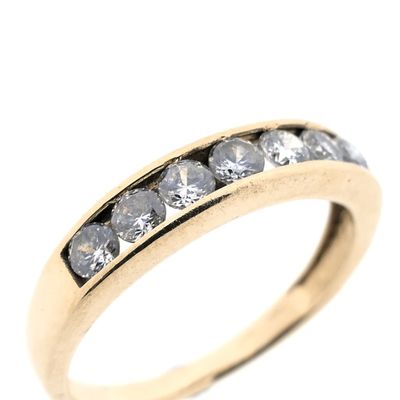 Gold ring with zirconia Image 2 of Gold ring with zirconia