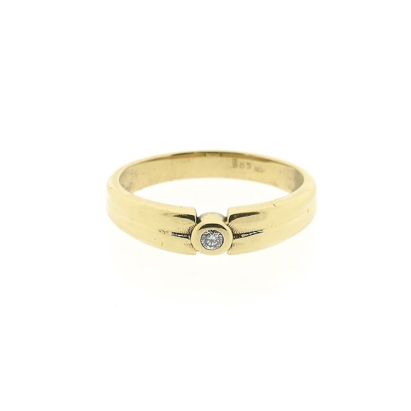 Image 3 of Gold solitaire ring with diamond; 0.04 ct.
