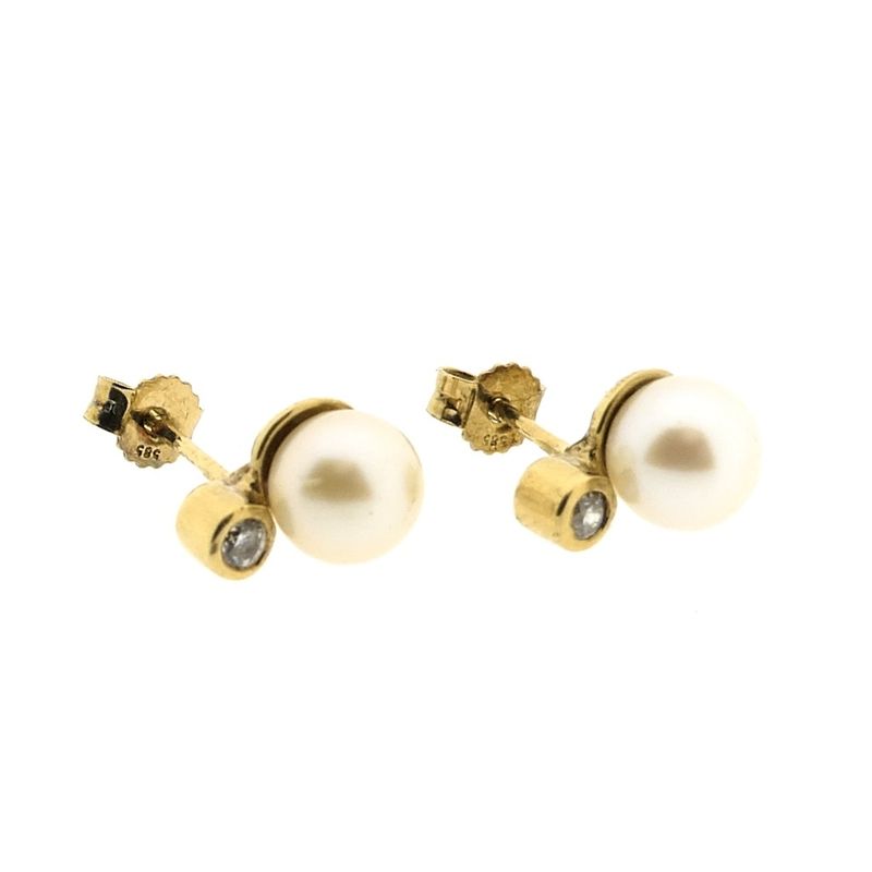 Image 3 of Gold stud earrings with pearl and zirconia