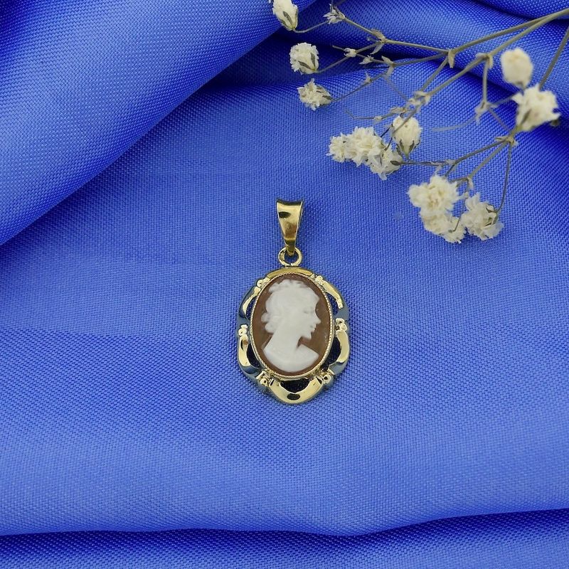 Image 2 of Gold pendant with cameo | Vintage/antique
