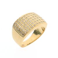 Gold pavé ring with zirconia