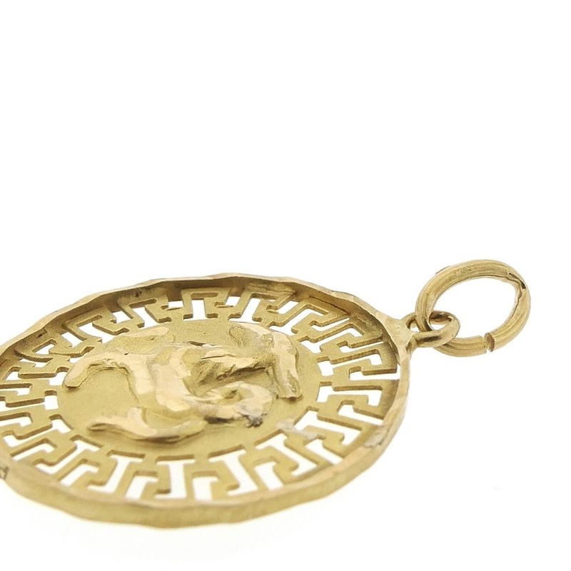 Image 4 of 18 carat gold zodiac sign pendant; Capricorn