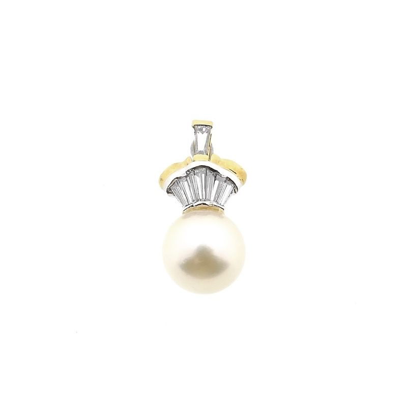 Image 1 of Gold pendant with pearl and diamond 0.24 ct.