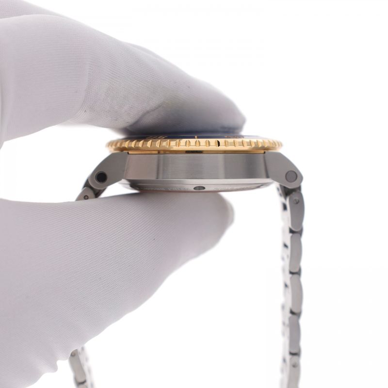 Image 9 of Oris Aquis Date '5-Days' Cal. 400; 18k Gold/Steel Watch