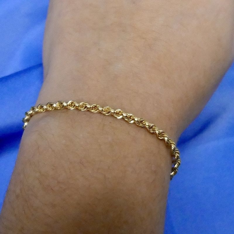 Image 10 of Gold twisted link bracelet | 19 cm