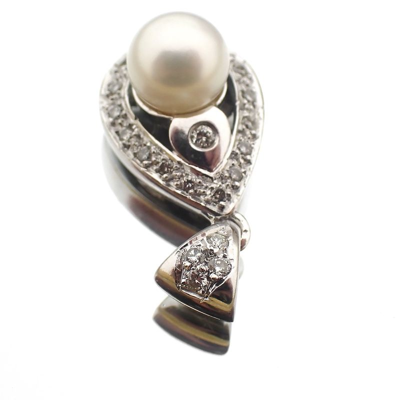 Image 7 of White gold pendant with pearl and diamonds; 0.13 ct.