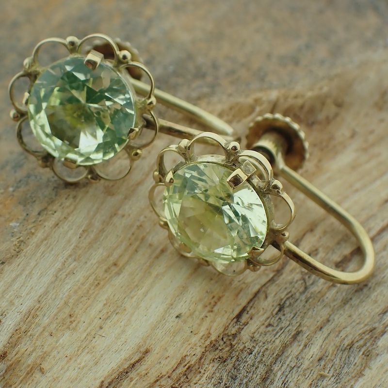 Image 3 of 18K Gold Clip-On Earrings with Green Spinel | Vintage