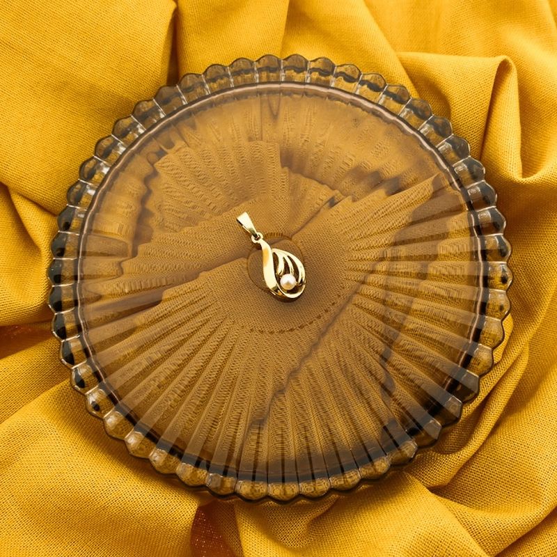 Image 6 of Gold pendant with pearl | Vintage