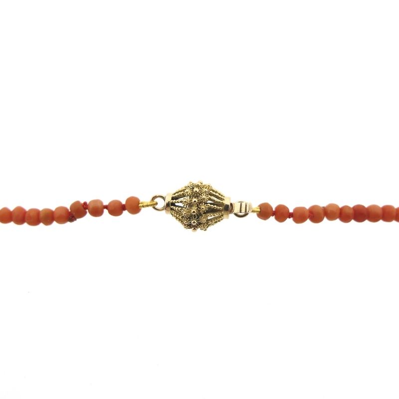 Image 8 of Vintage red coral beaded necklace with gold clasp | 96 cm