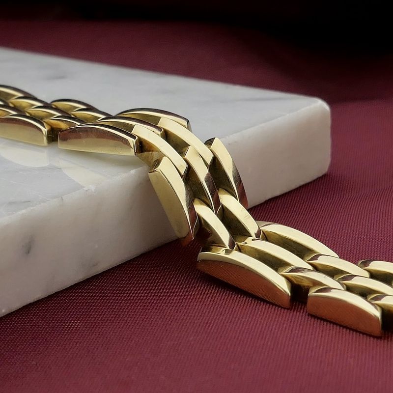 Image 2 of Gold Bismarck link bracelet