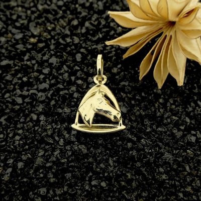 Gold pendant of a horse's head with a bracket Image 2 of Gold pendant of a horse's head with a bracket