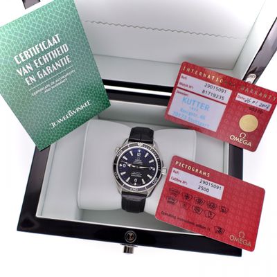 Omega Seamaster Planet Ocean 42mm Automatic Men's Watch Image 2 of Omega Seamaster Planet Ocean 42mm Automatic Men's Watch