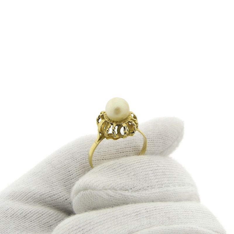 Image 7 of Gold ring with pearl
