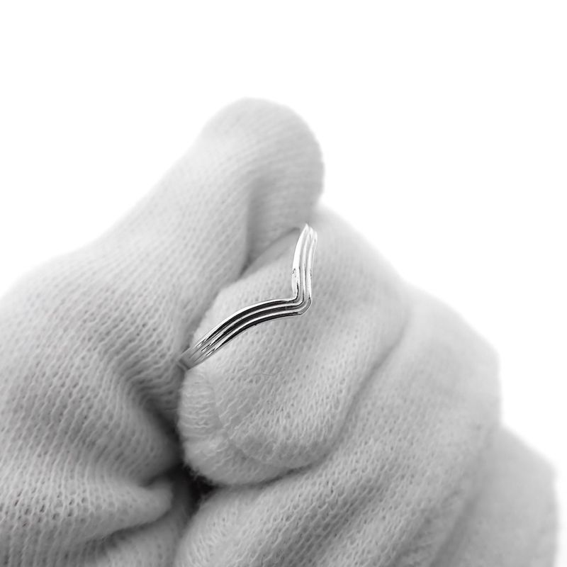Image 7 of Silver women's ring | V-shape
