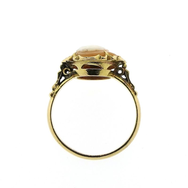 Image 5 of 22 carat vintage gold ring with cameo
