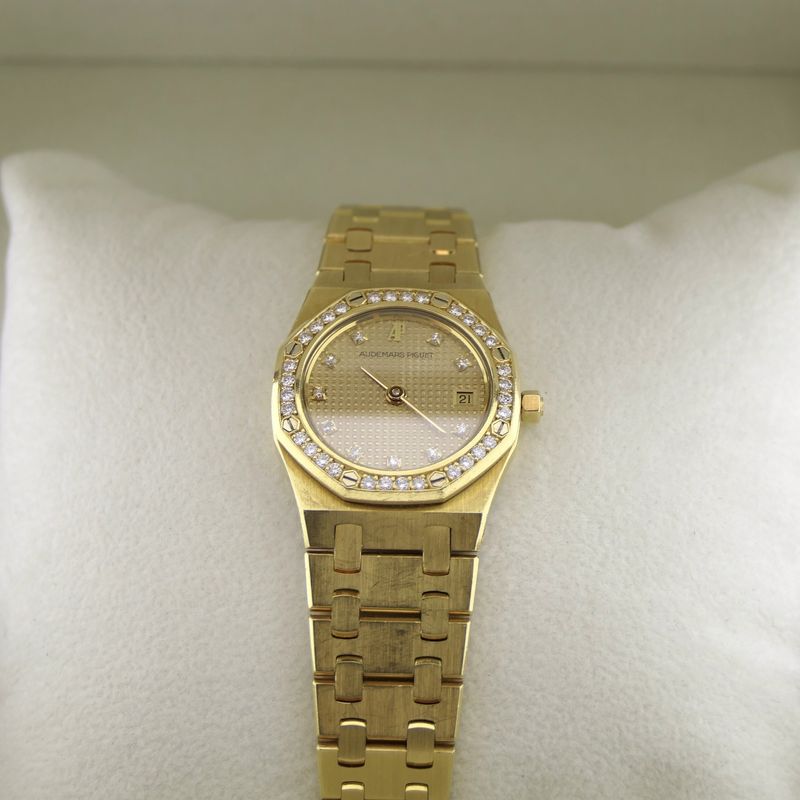 Image 14 of Audemars Piguet Royal Oak 66319BA; 18k gold women's watch with diamonds