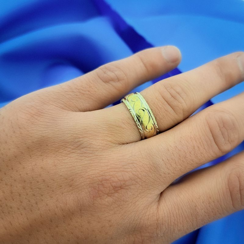 Image 4 of Two-tone gold men's ring with engravings