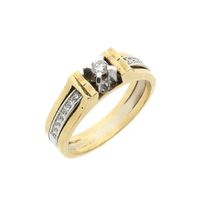 Two-tone gold ring with diamond; 0.21 ct.