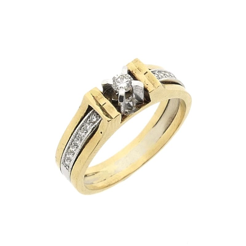 Image 1 of Two-tone gold ring with diamond; 0.21 ct.