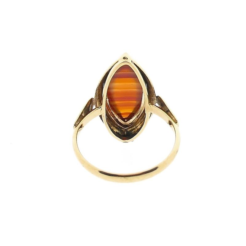 Image 4 of Vintage gold ring with carnelian bandagate