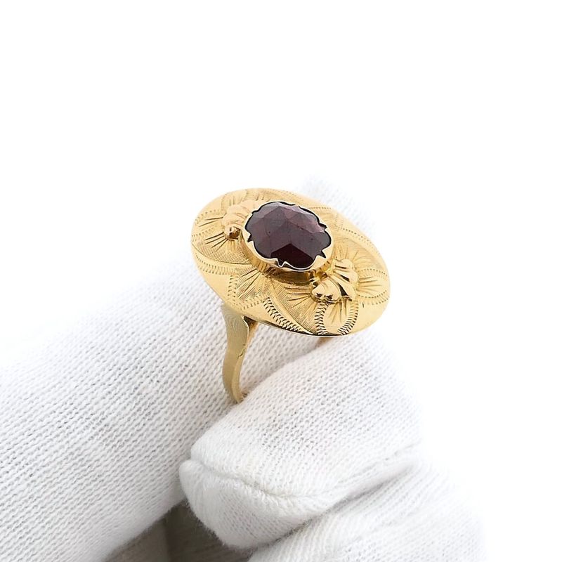 Image 9 of Vintage Gold Ring with Garnet