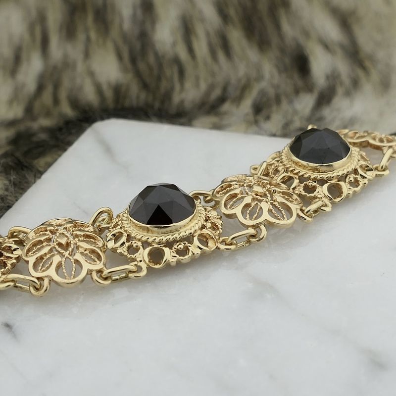 Image 7 of Antique gold boat bracelet with garnet