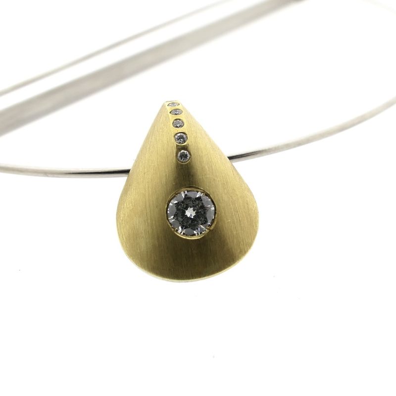 Image 4 of Platinum brooch with gold charm and diamonds; 0.80 ct.