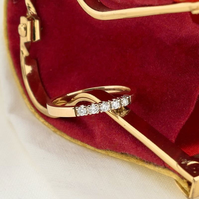 Image 6 of Gold ring with diamond; 0.125 ct.