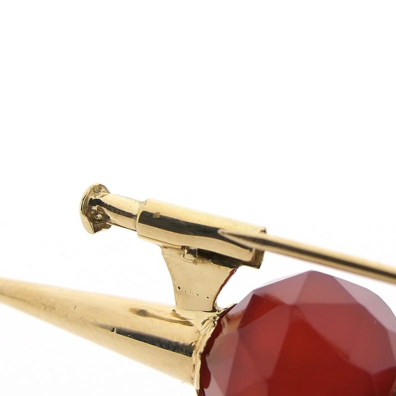 Image 5 of Vintage gold brooch with carnelian