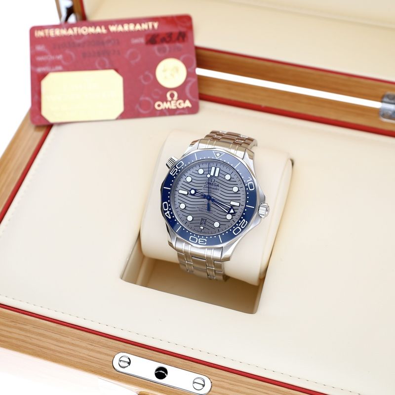 Image 20 of Omega Seamaster 300m Co-Axial Master Chronometer 42mm 210.30.42.20.06.001; Automatic men's watch