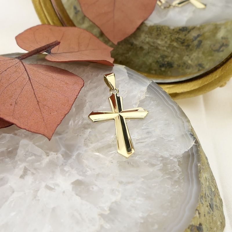 Image 2 of Gold pendant of a cross