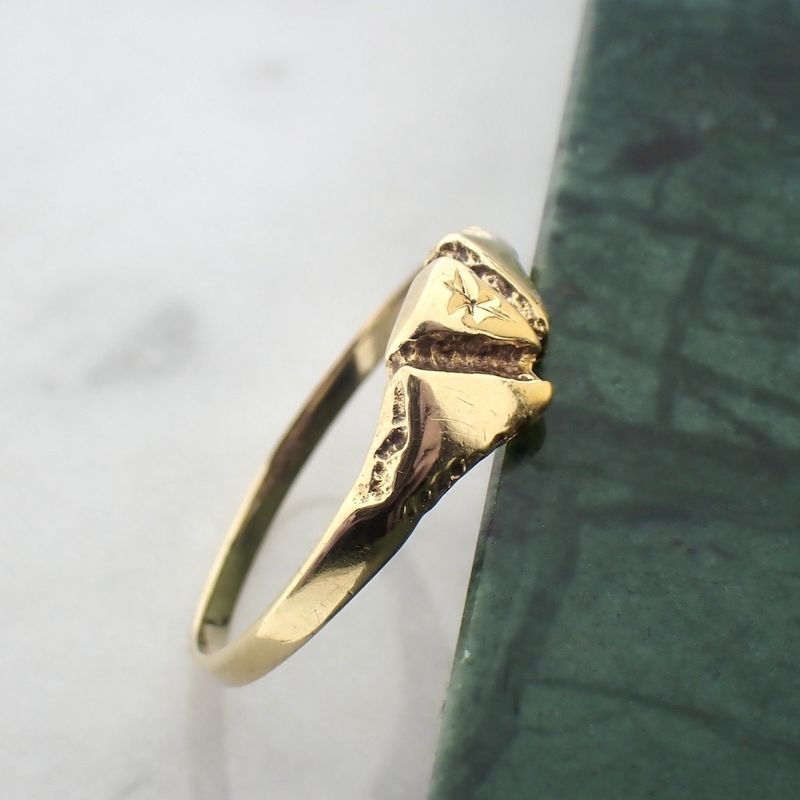 Image 2 of Golden fantasy ring