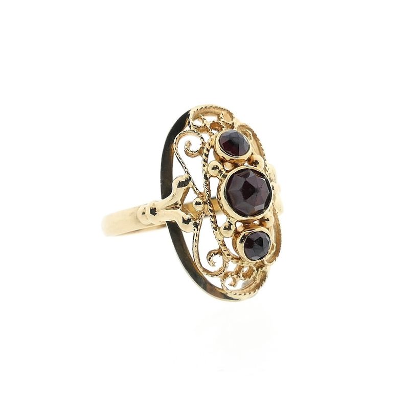 Image 4 of Gold ring with garnet stones | Vintage