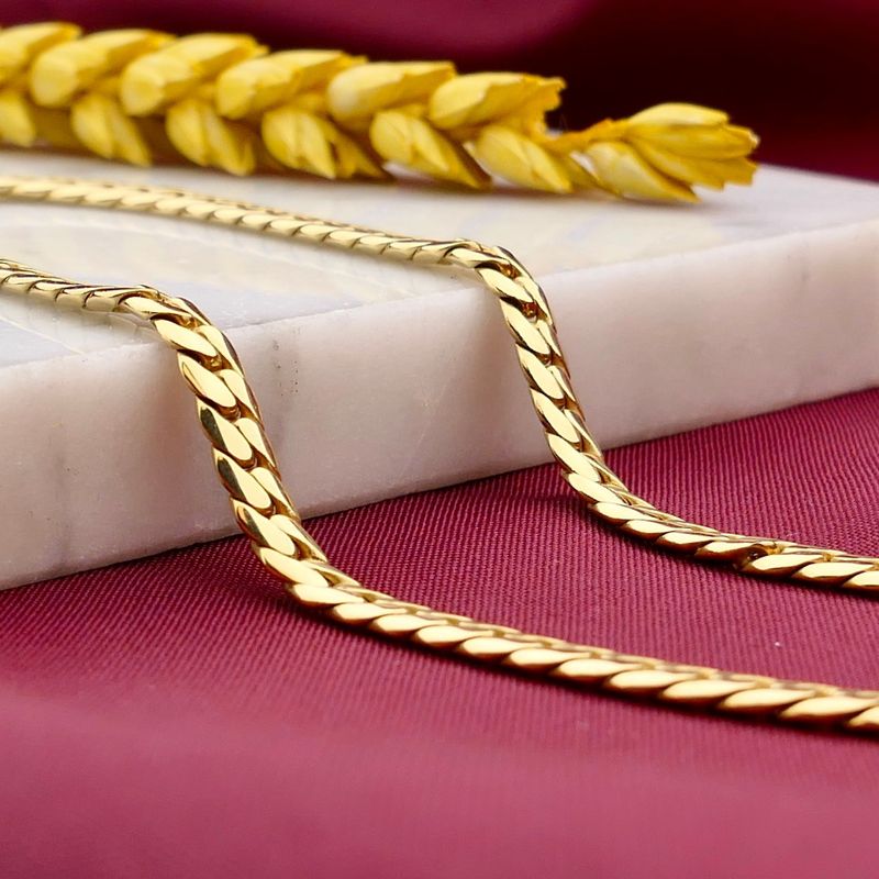 Afbeelding 2 van Gouden platte gourmetschakel ketting 