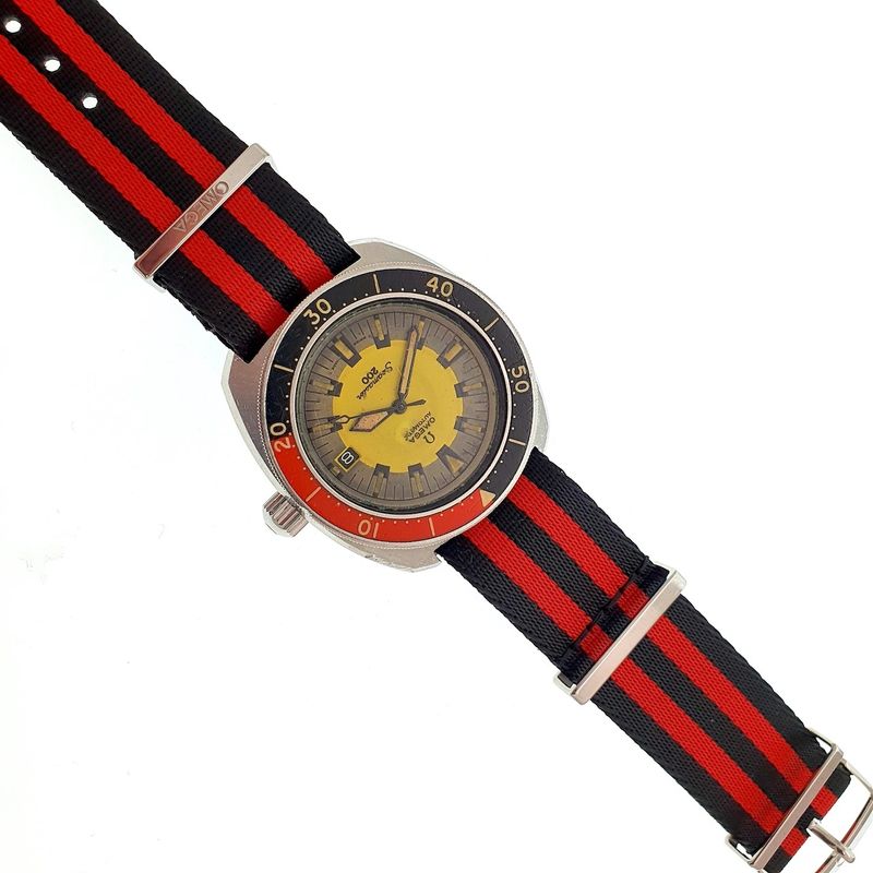 Image 7 of Omega Seamaster 200M 'Banana'; Vintage heren horloge