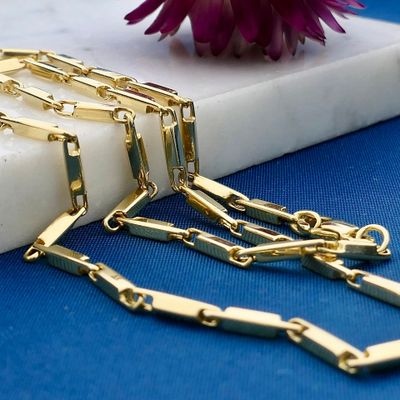 Afbeelding 2 van Gouden schakelketting met staafjes | 42 cm
