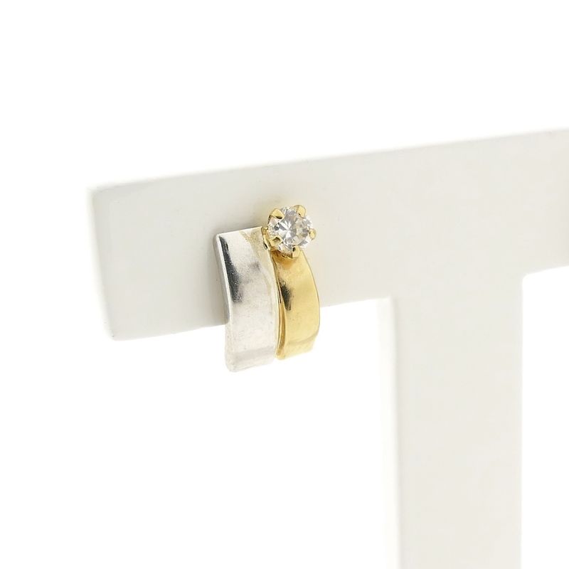 Image 4 of Bicolor gold stud earrings with zirconia