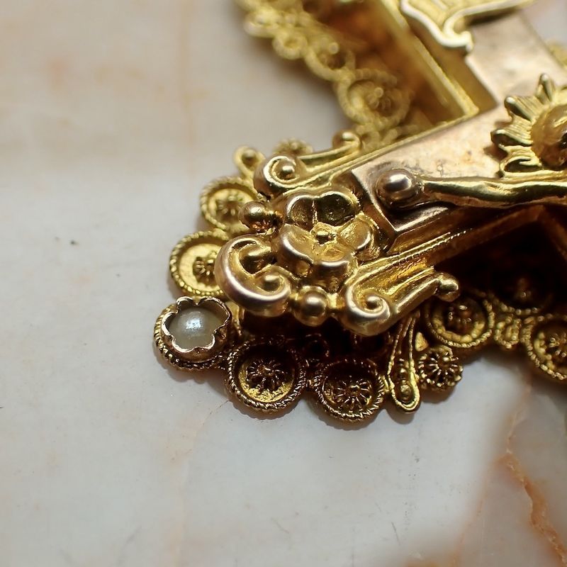 Image 5 of Gold Victorian pendant of a cross with pearls