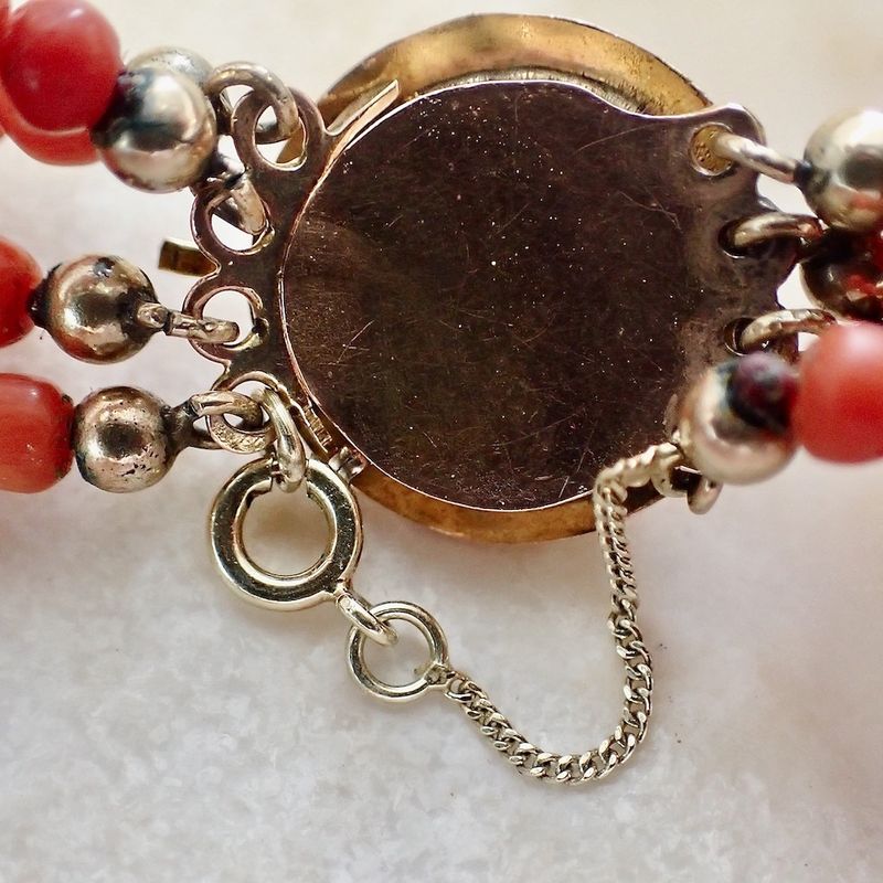 Image 5 of Blood coral bead necklace with gold clasp; Antique | 34 cm