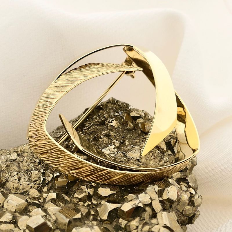 Image 2 of Vintage Gold Brooch; 14 Karat