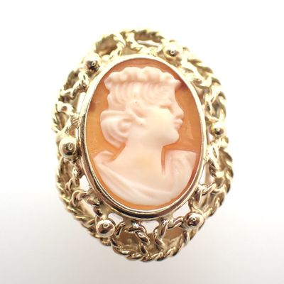 Image 2 of Vintage gold ring with cameo