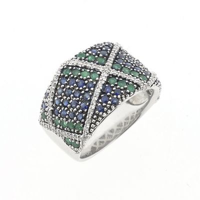 Image 2 of White gold ring with sapphire, emerald and diamonds; Approx. 0.28 ct.