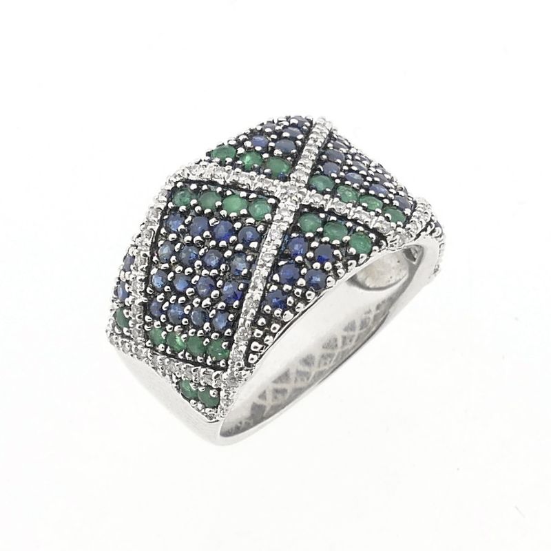 Image 2 of White gold ring with sapphire, emerald and diamonds; Approx. 0.28 ct.