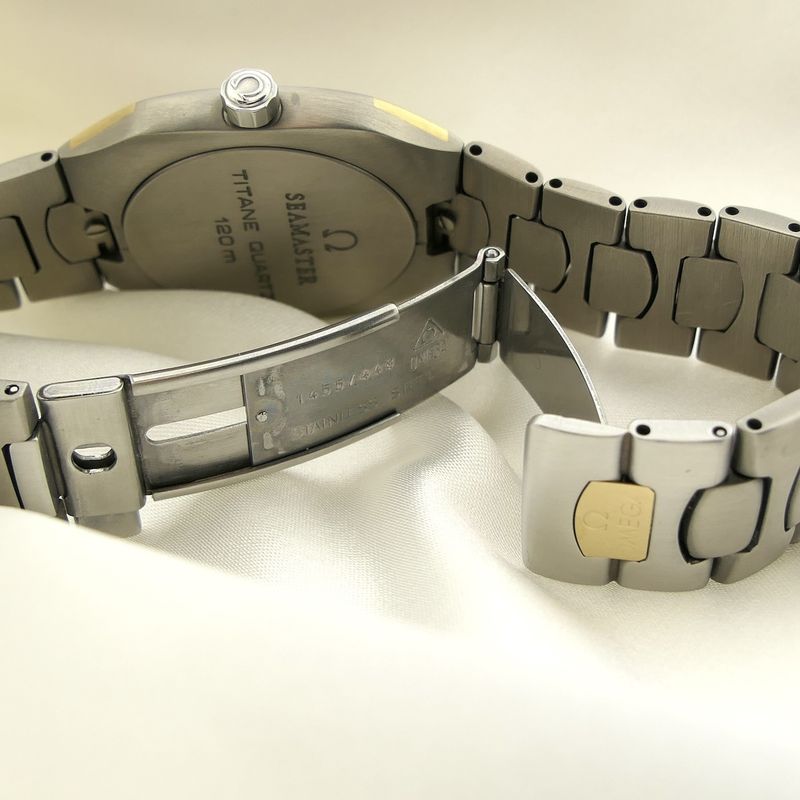 Image 15 of Omega Seamaster Titane 120m; 18k gold/titanium watch