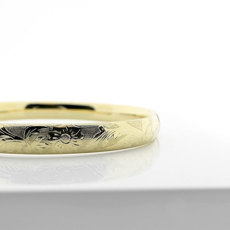 Image 3 of Gold vintage slave bracelet with engravings | Ø 62 mm