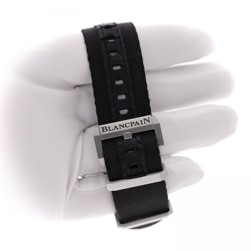 Afbeelding 13 van Blancpain Fifty Fathoms Bathyscape 5000-1110-NABA; Automatisch Heren Horloge